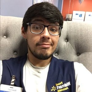 Meet your Posher, Derek